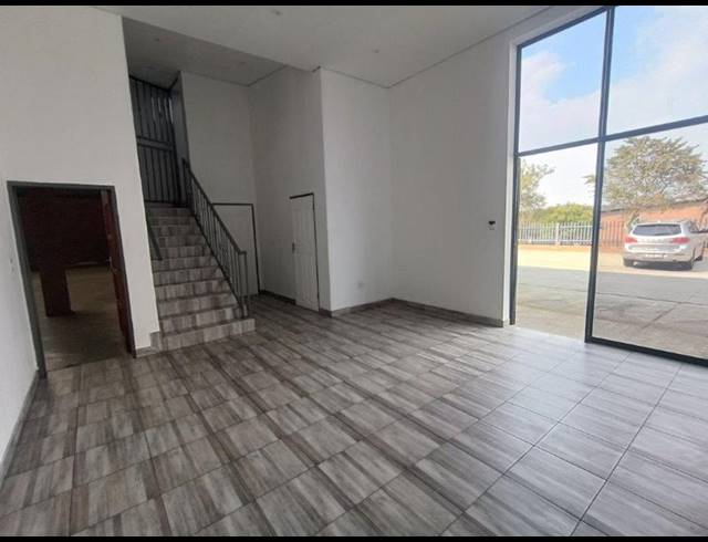 INDUSTRIAL PROPERTY TO RENT IN COSMO BUSINESS PARK